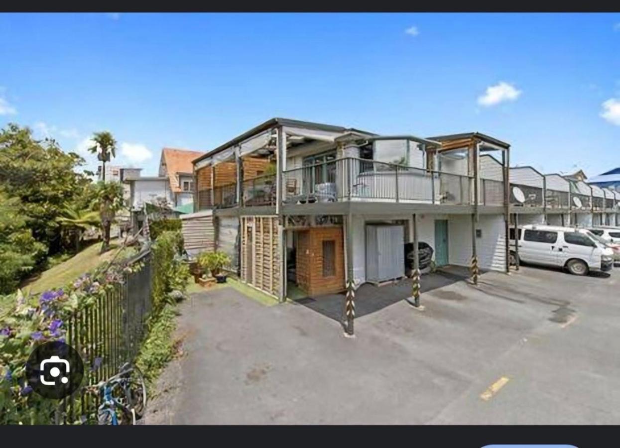 Riverside- Hot Tub- Free Parking- Cbd Villa Hamilton Exterior photo